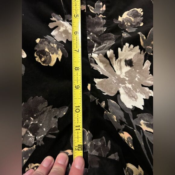 NWOT Isaac Mizrahi Live! Floral Velvet Stirrup Pants Black Size 26W petite - Picture 9 of 12